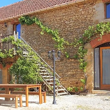 Les Tours De Bombel Couette-café Saint-Amand-de-Coly
