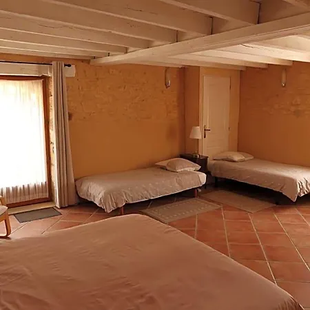 Les Tours De Bombel 3* Saint-Amand-de-Coly