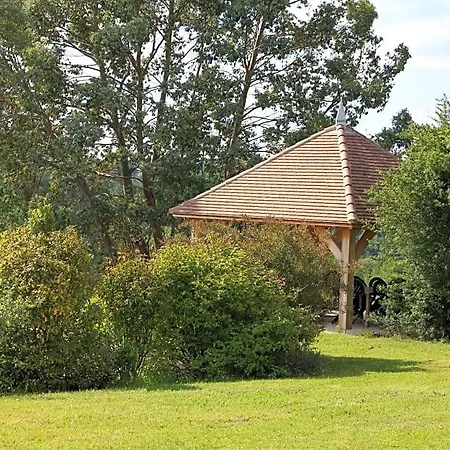 Les Tours De Bombel Couette-café Saint-Amand-de-Coly