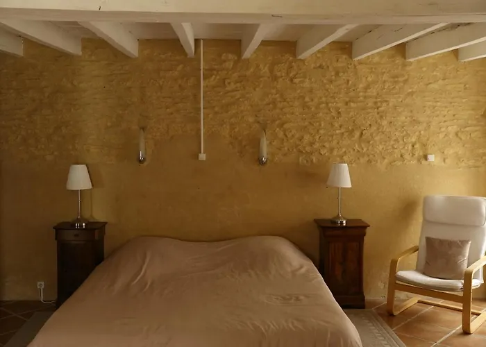 Les Tours De Bombel Couette-café Saint-Amand-de-Coly